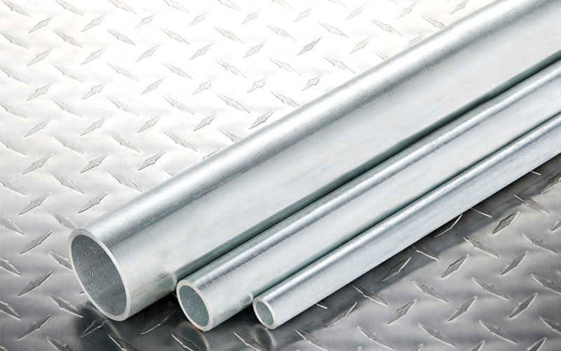 What are the main components of galvanized steel pipe?